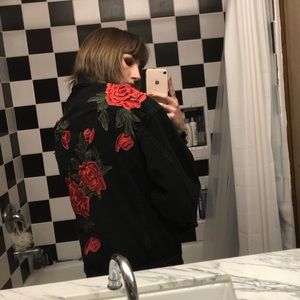 CARMAR ROSE APPLIQUÉ DENIM JACKET LF